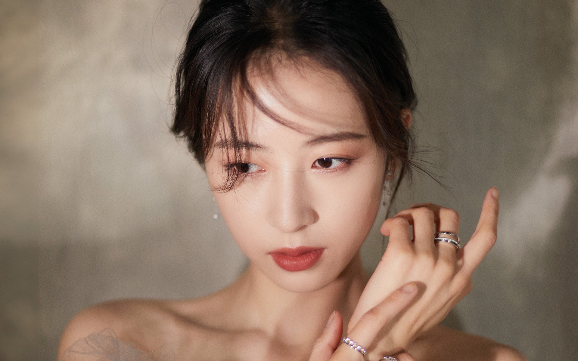 _鹈鹕实力提升，目标直指季后赛_，鹈鹕目前阵容