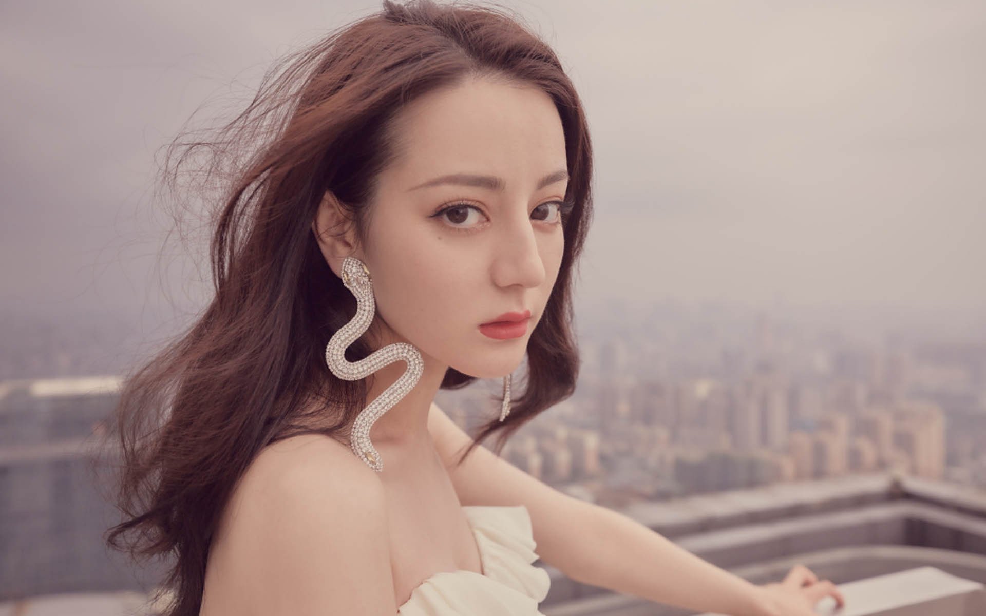 【球桌设备】最新电子球桌引领比赛新潮流,电子桌球玩法